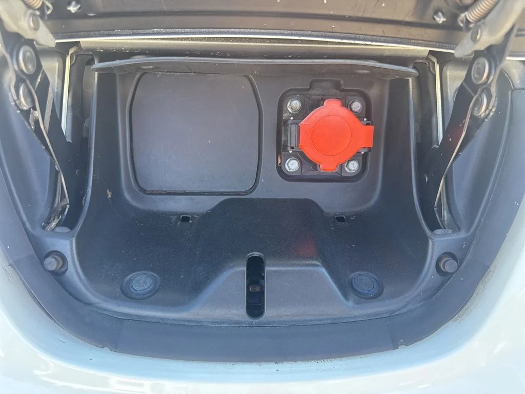 Used 2012 White Nissan SV image 33