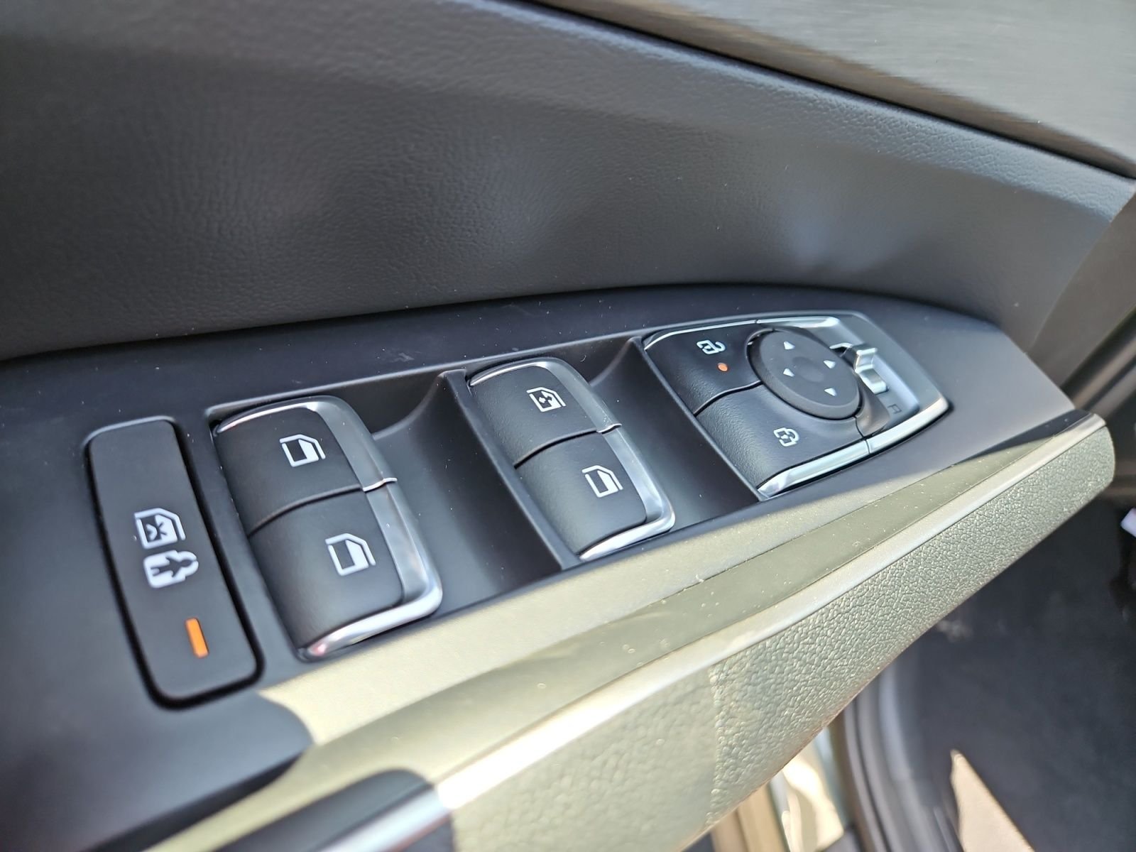 New 2026 Jungle Green Kia X-Line EX AWD image 22
