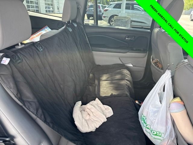 Used 2017 Lunar Silver Metallic Honda Touring image 20