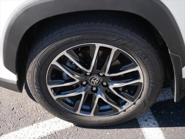 Certified Used 2026 WIND CHILL PEARL* Toyota  image 15