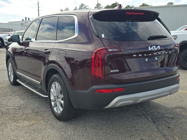 2022 Kia Telluride LX photo 3
