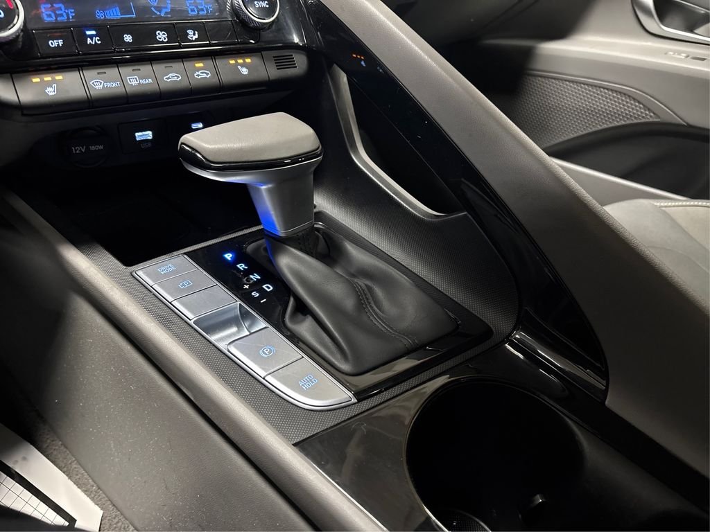 2025 Hyundai Elantra SEL - Photo 29