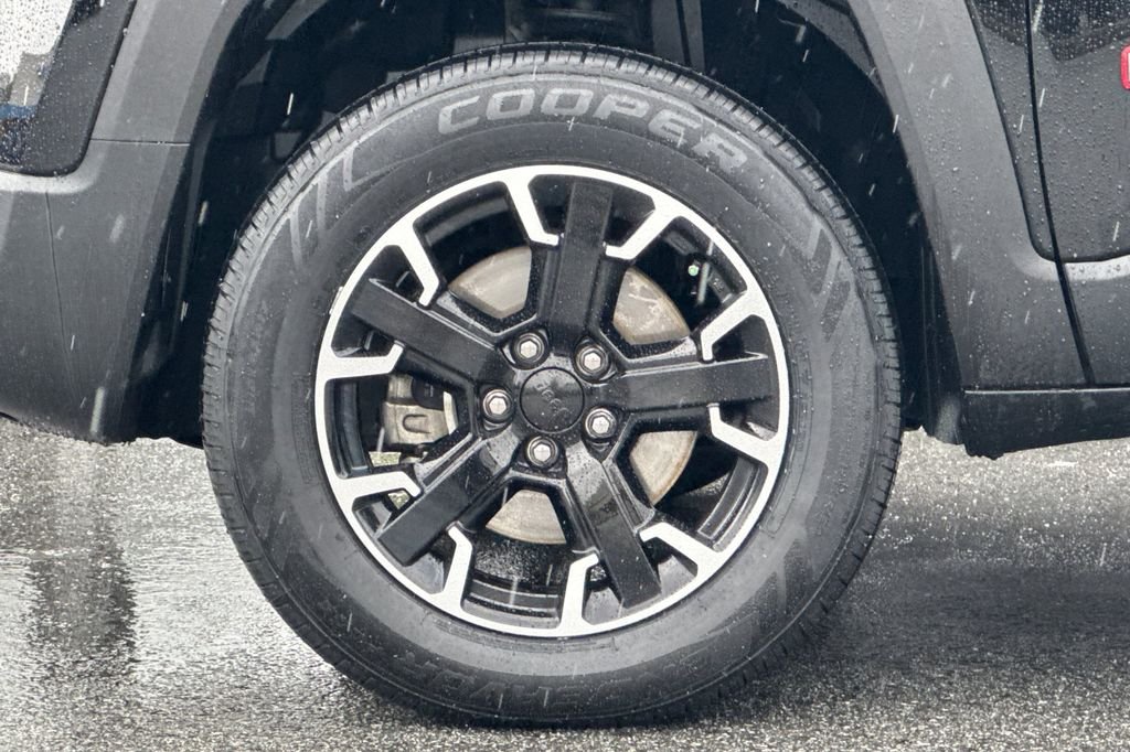 Used 2023 Black Clearcoat Jeep Trailhawk image 34