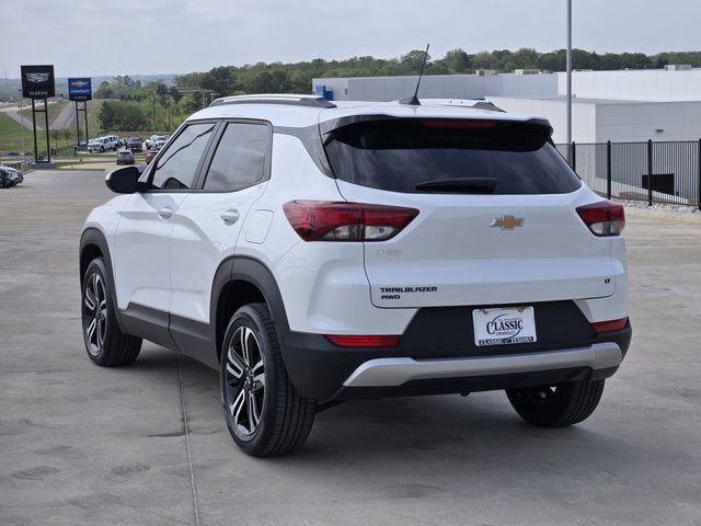 New 2026 Summit White Chevrolet LT image 4