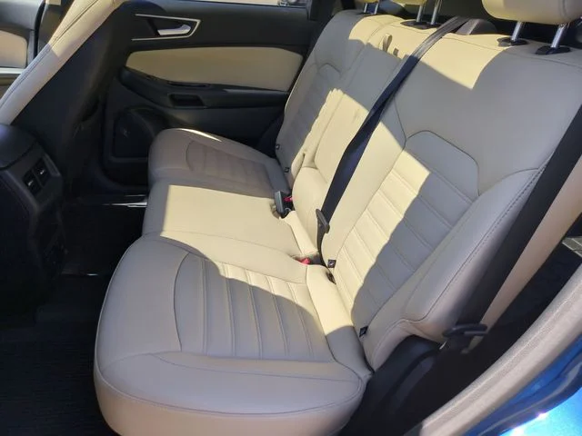 Used 2020 Blue Ford SEL image 29