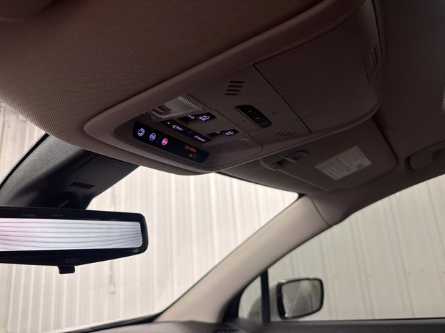 Used 2021 White Frost Tricoat Buick Avenir image 38