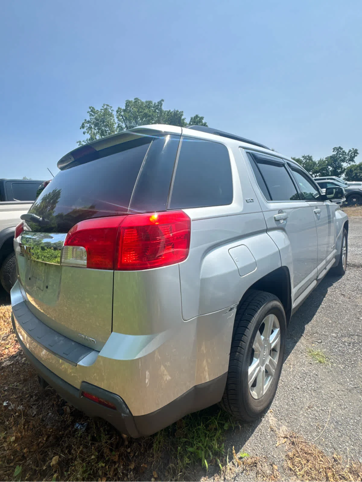 Used 2014 Quicksilver Metallic GMC SLT image 3