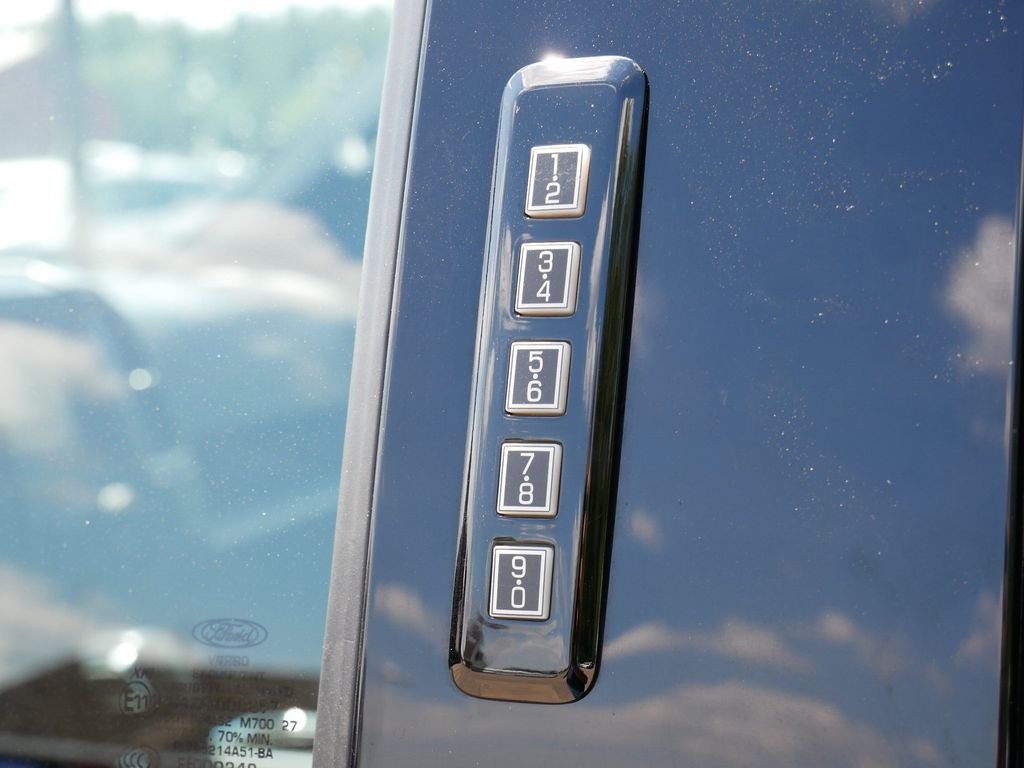 Used 2019 Gray Ford XLT image 14