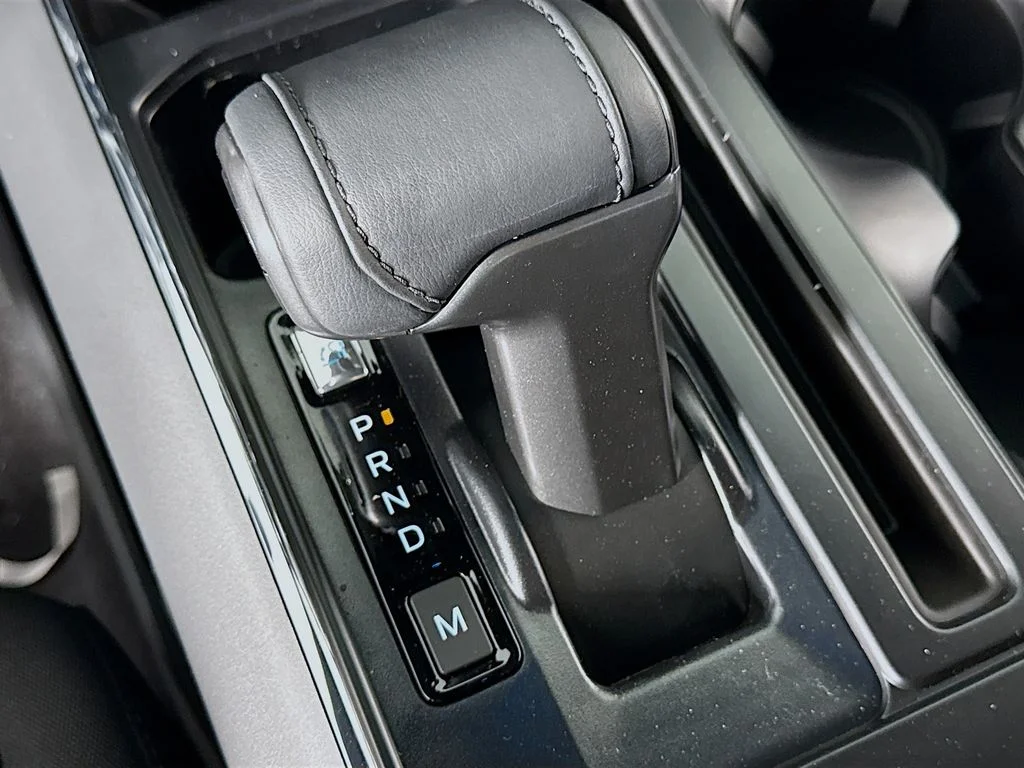 New 2026 Carbonized Gray Metallic Ford XLT image 17