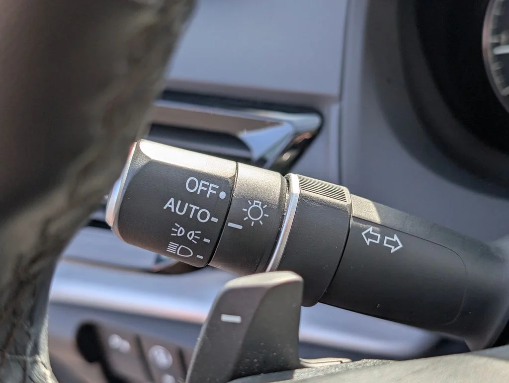 Used 2025  Acura Technology Package image 37