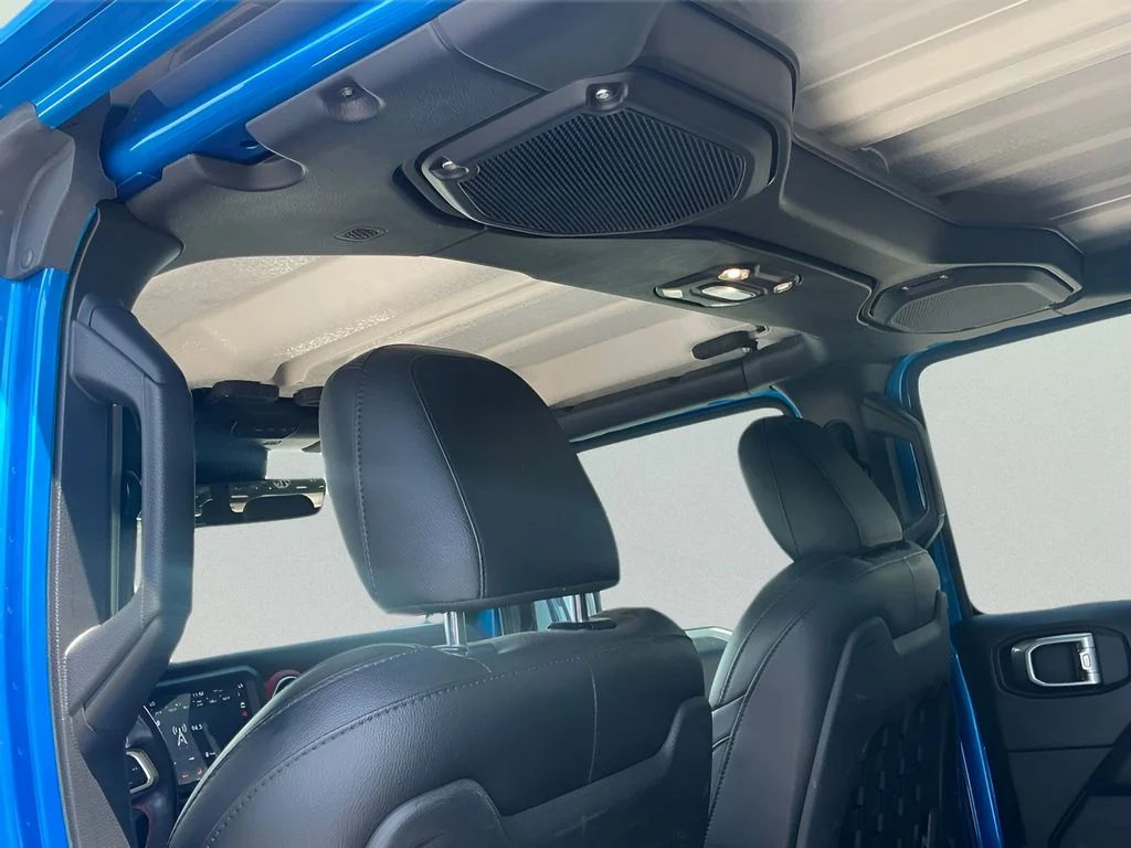Used 2020 Blue Jeep Rubicon image 23