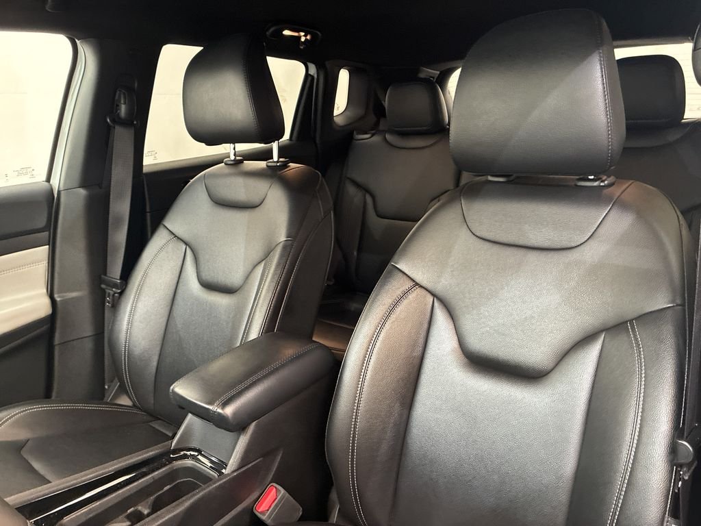 Used 2025 White Jeep Limited image 13