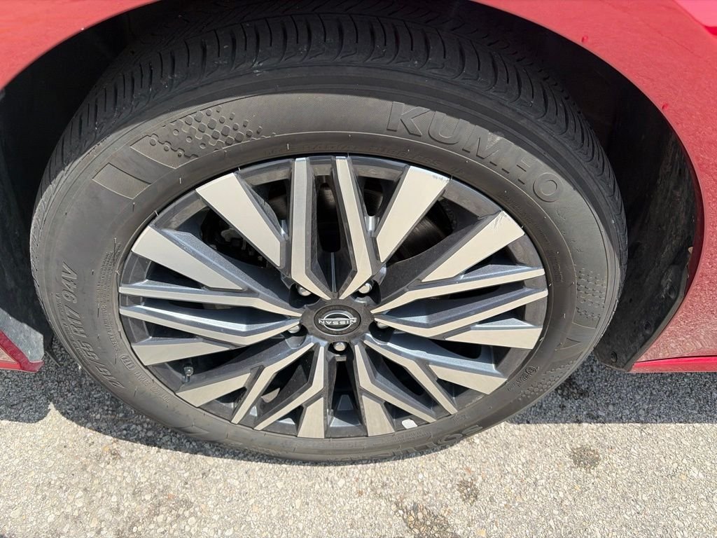 2025 Nissan Altima SV - Photo 30