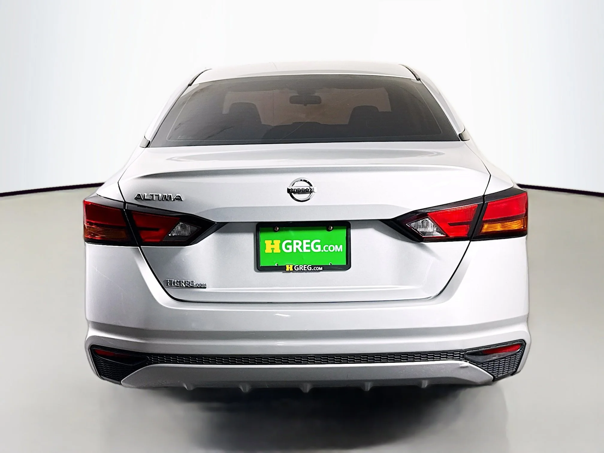 Used 2021 Brilliant Silver Metallic Nissan 2.5 S image 6