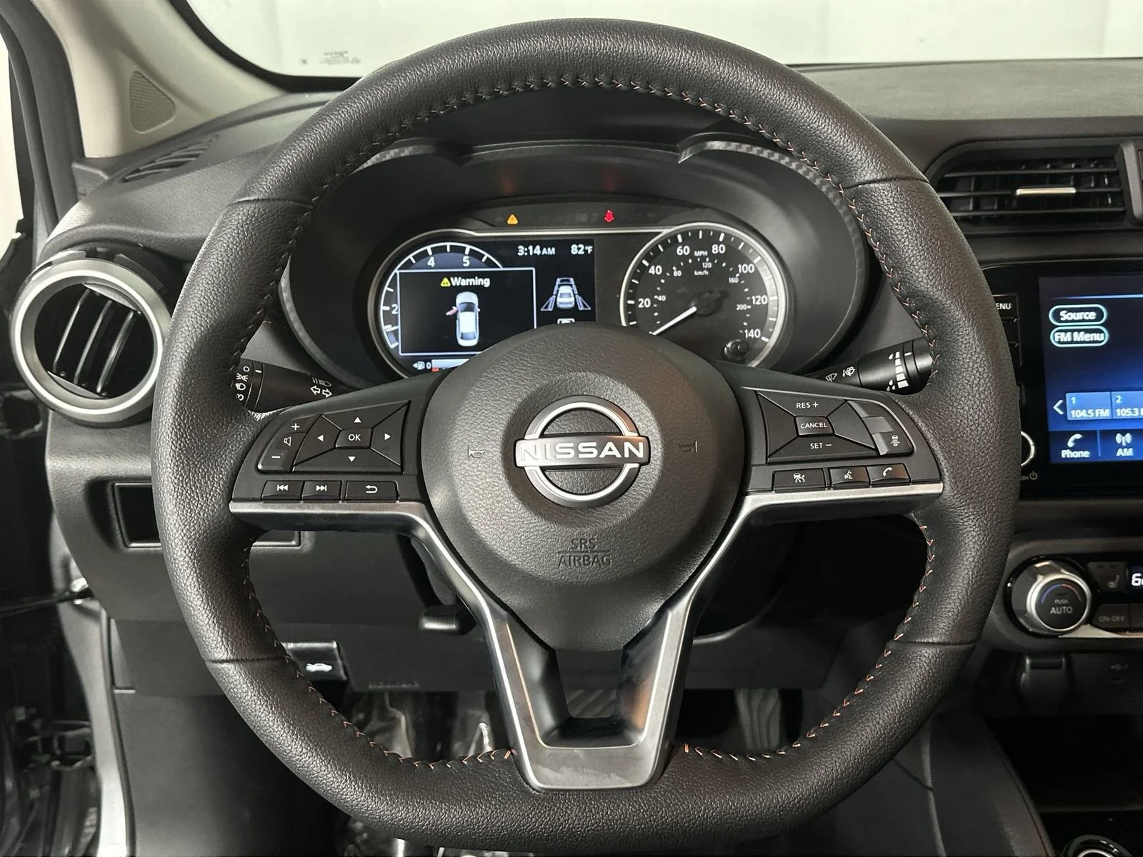 2025 Nissan Versa Sedan SR - Photo 14
