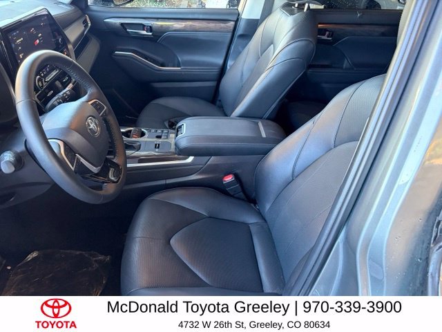 Used 2026  Toyota Limited image 8