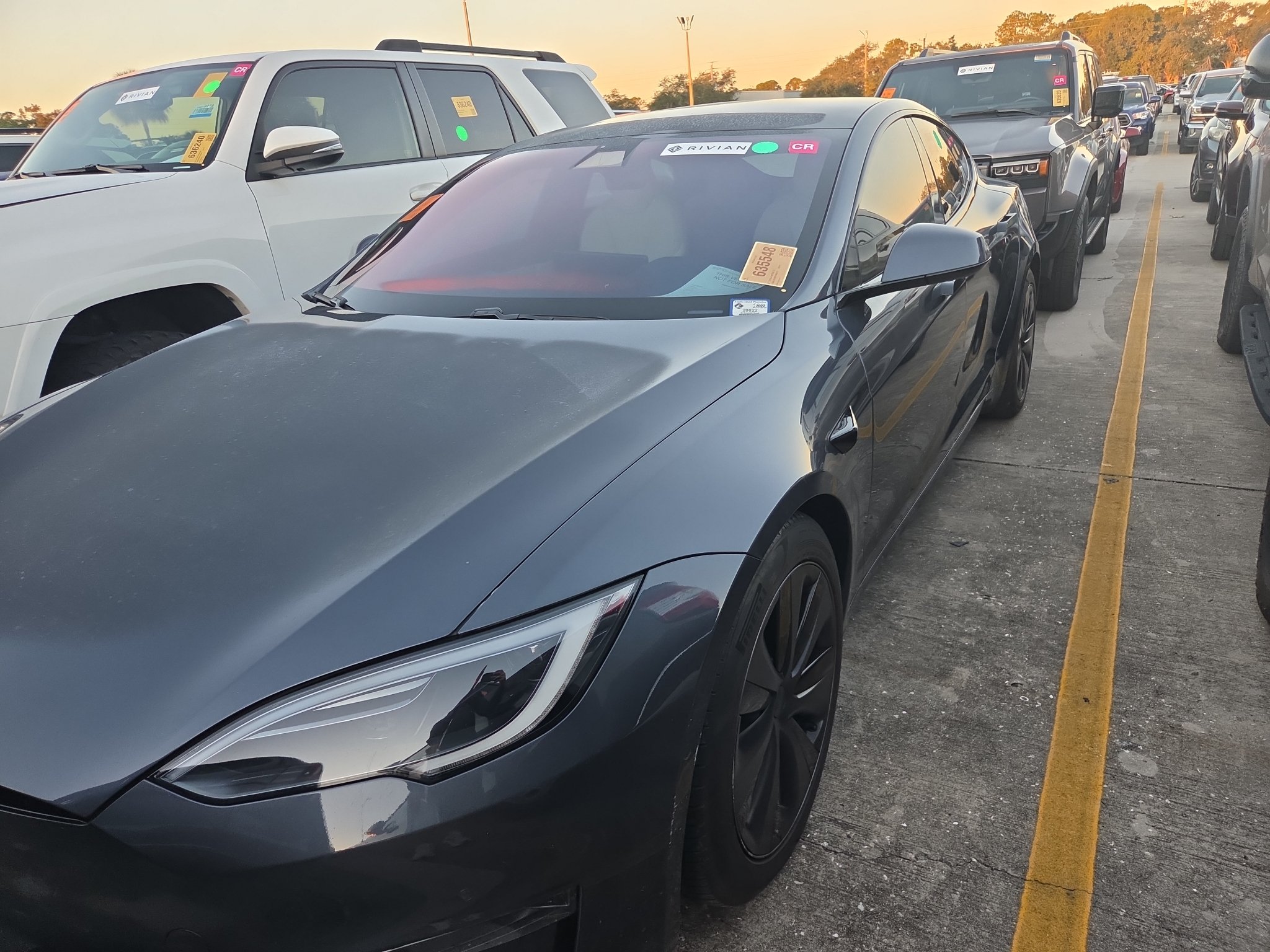 Used 2022 Gry Tesla Long Range image 2