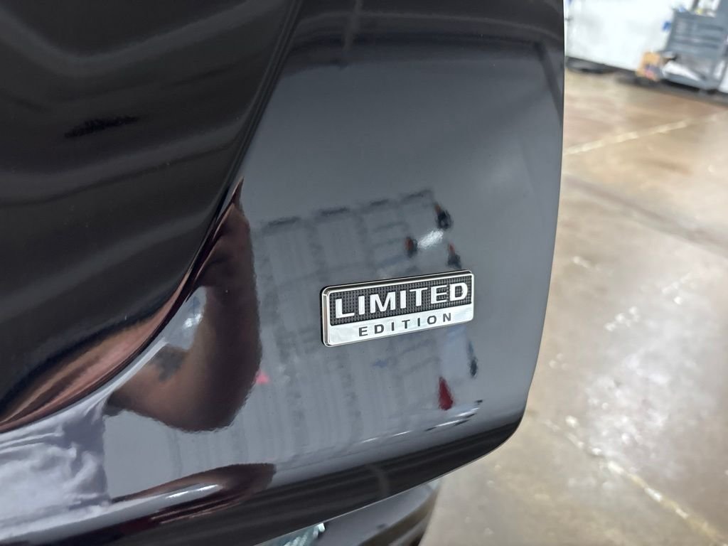 Used 2022 Black Mitsubishi LE image 26