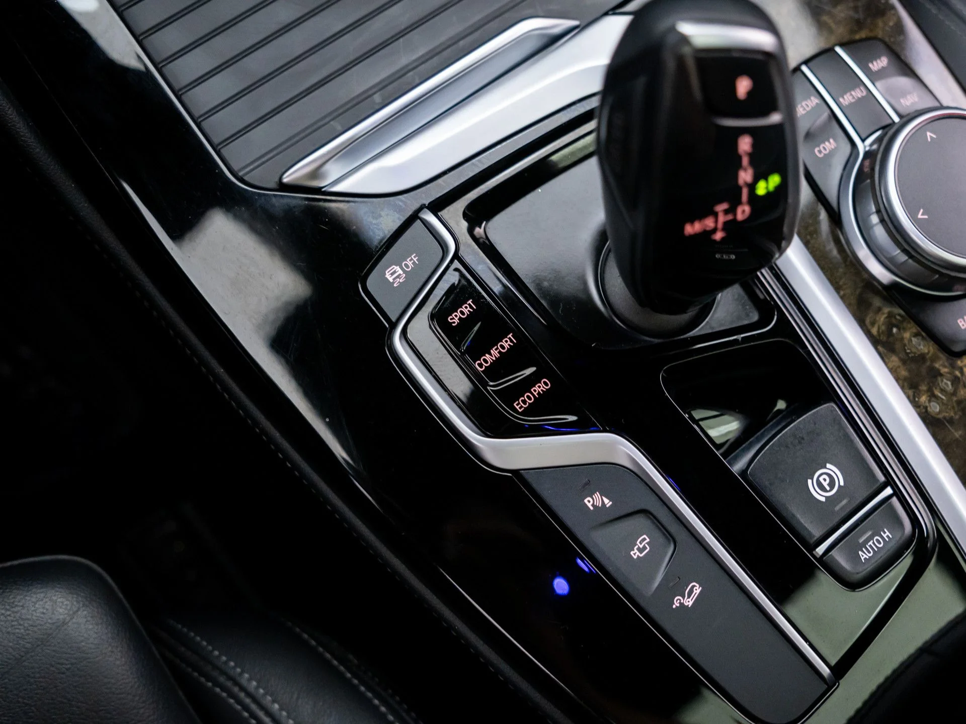 Used 2019 Black BMW xDrive30i image 20