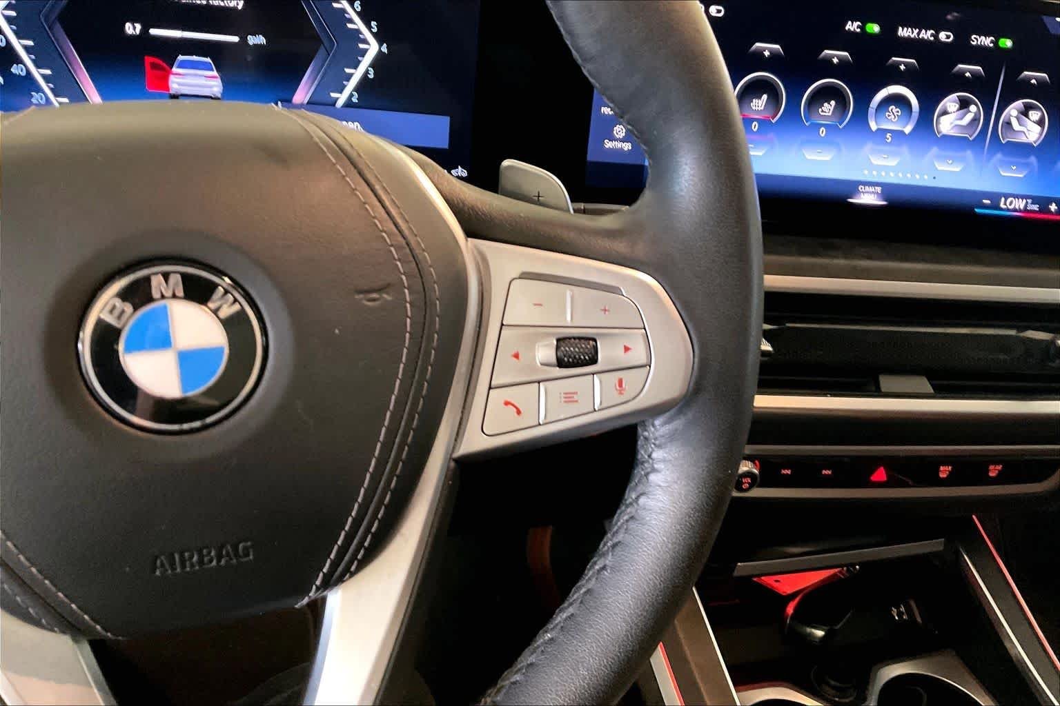 Used 2023 Mineral White Metallic BMW xDrive40i image 23