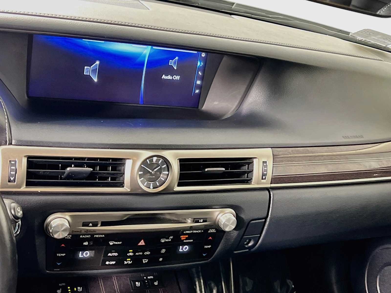 Used 2018 Atomic Silver Lexus  image 15