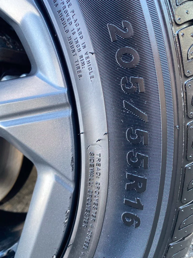 Used 2025 Gray Kia LXS image 29