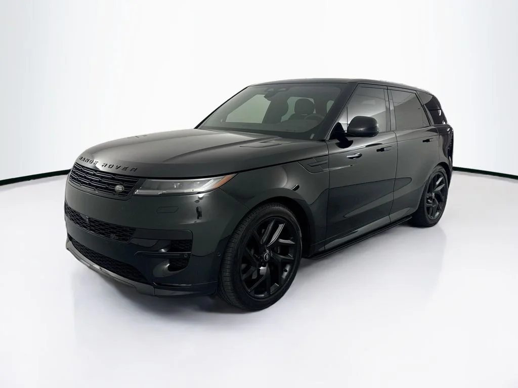 Used 2024 Black Land Rover Dynamic SE image 1
