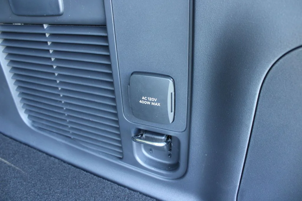 New 2027 Agate Black Metallic Ford MAX Platinum image 17