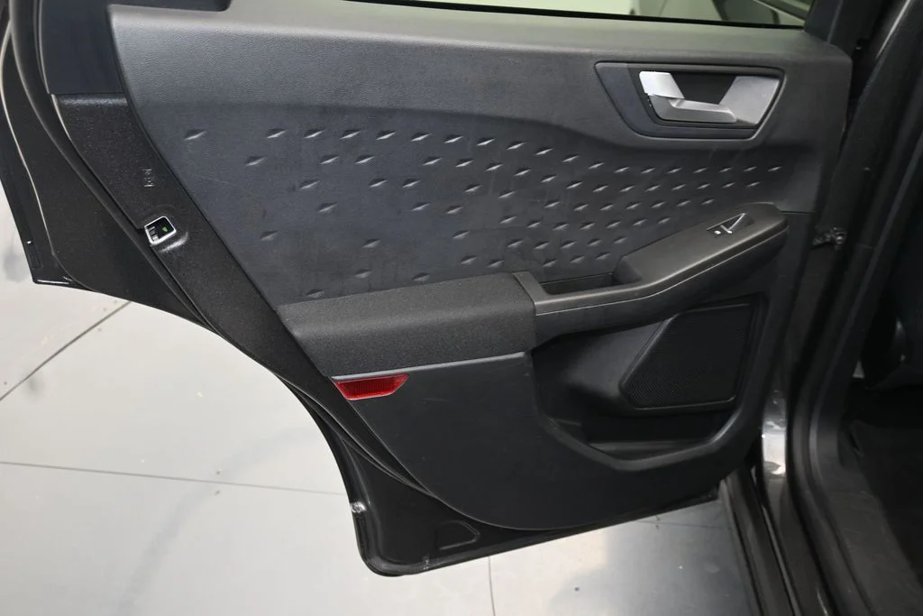 Used 2020 Gray Ford SE image 17
