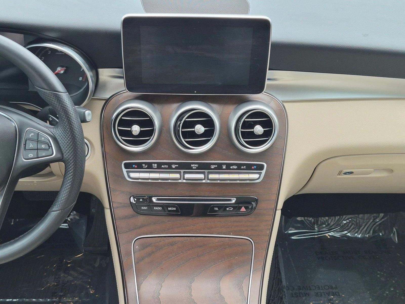 Used 2019 Black Mercedes-Benz GLC 350e image 12