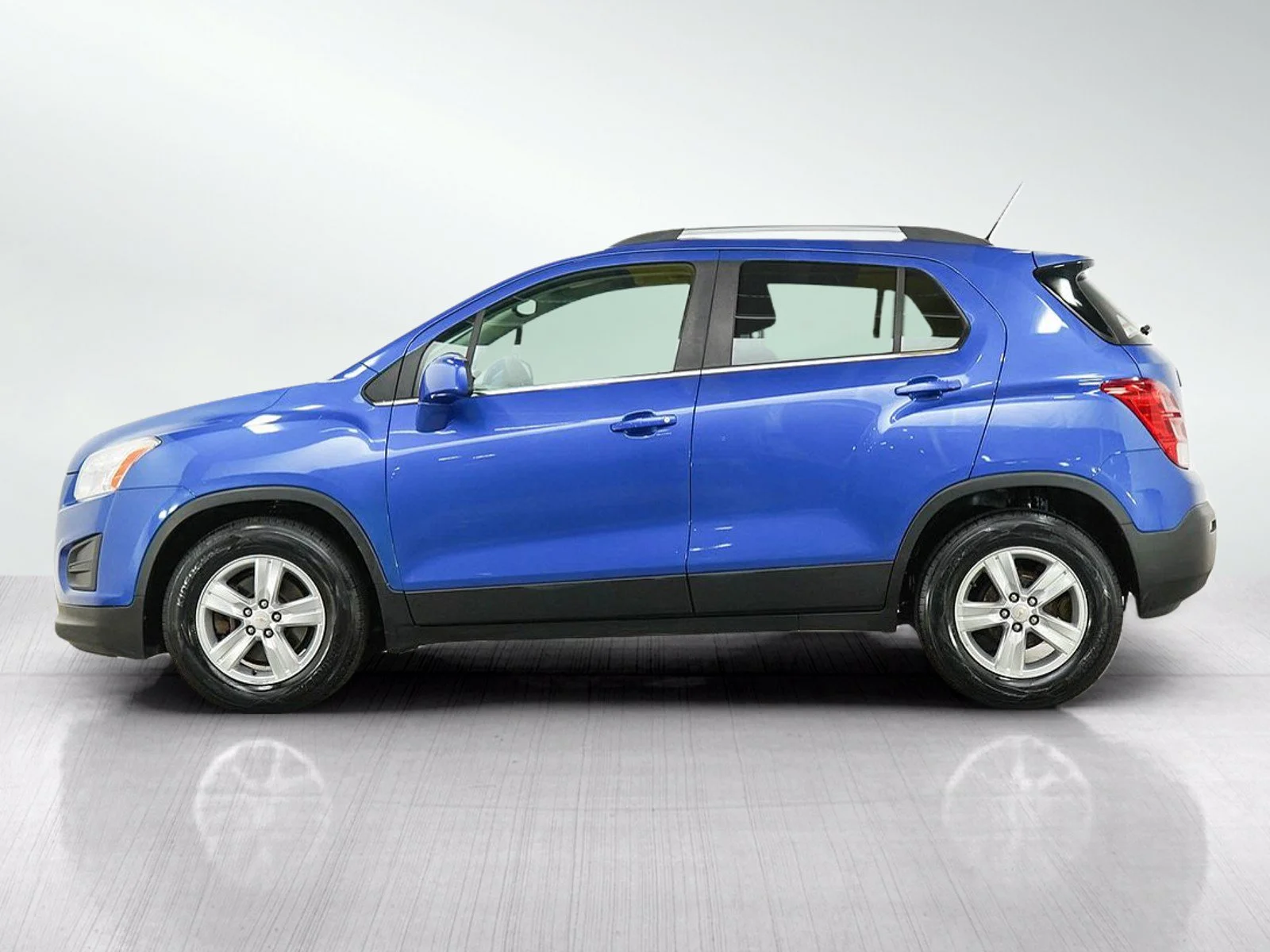 Used 2015 Chevrolet Trax LT with VIN KL7CJLSB8FB059947 for sale in Wayzata, MN