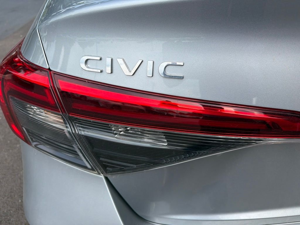 Certified Used 2023 Lunar Silver Metallic Honda Sport image 8