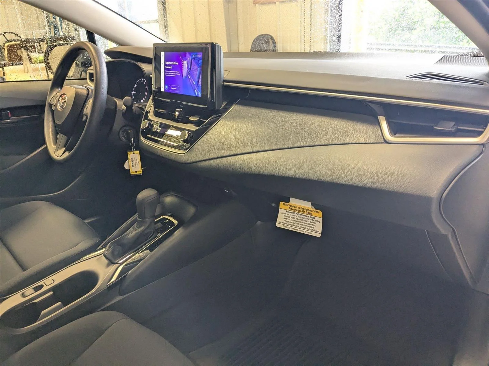 2025 Toyota Corolla LE - Photo 34