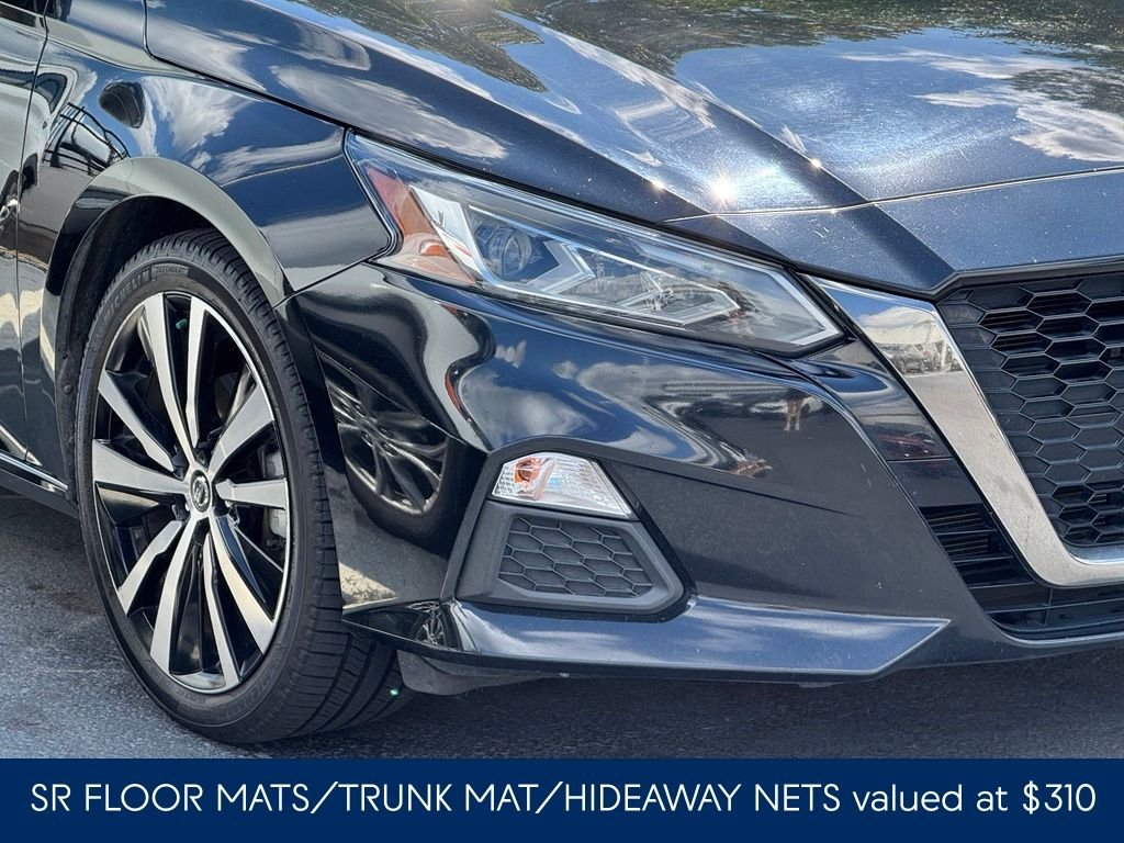 Used 2021 Black Nissan 2.5 SR image 4