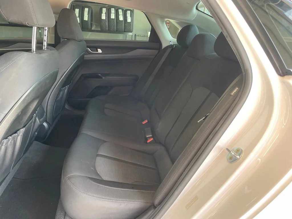 Used 2023 White Kia LXS image 15