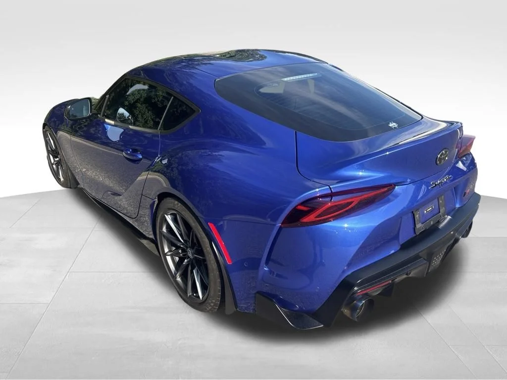 Used 2025 Blue Toyota 3.0 Premium image 9
