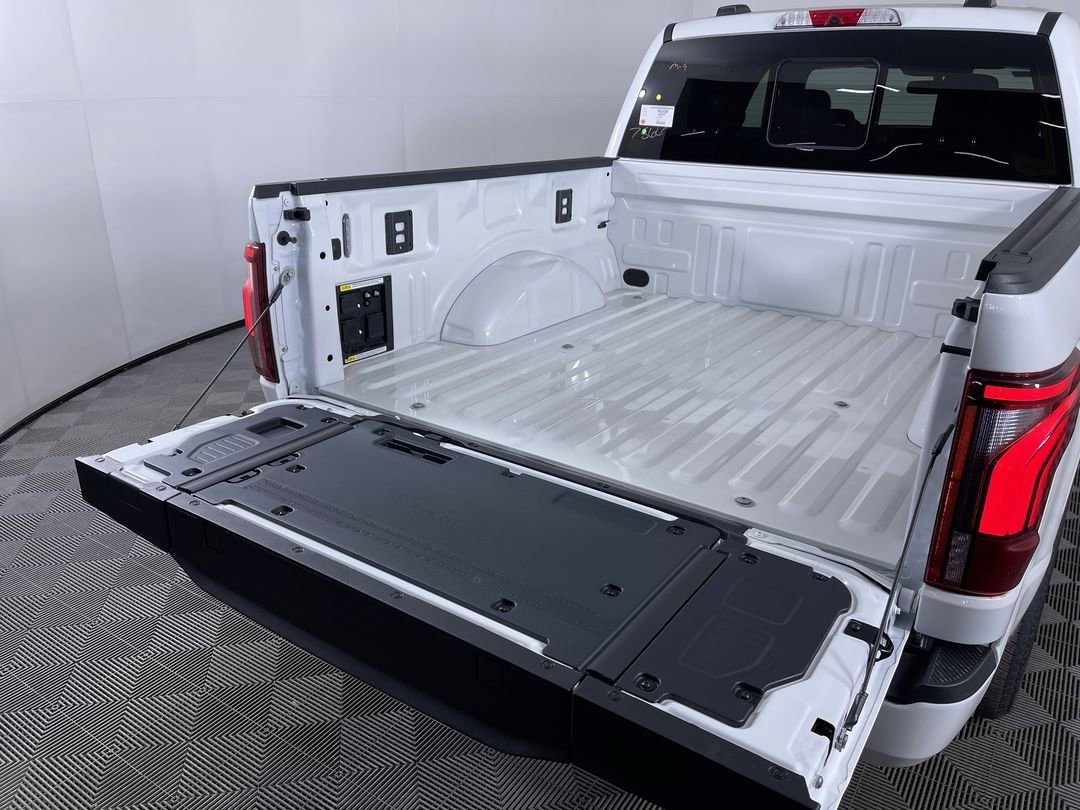 2025 Ford F-150 Platinum - Photo 27