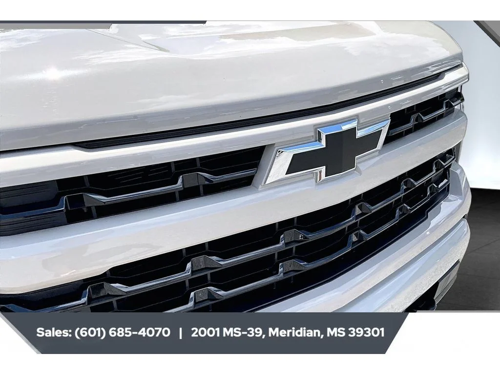 Used 2026 WHITE SANDS Chevrolet RST image 21