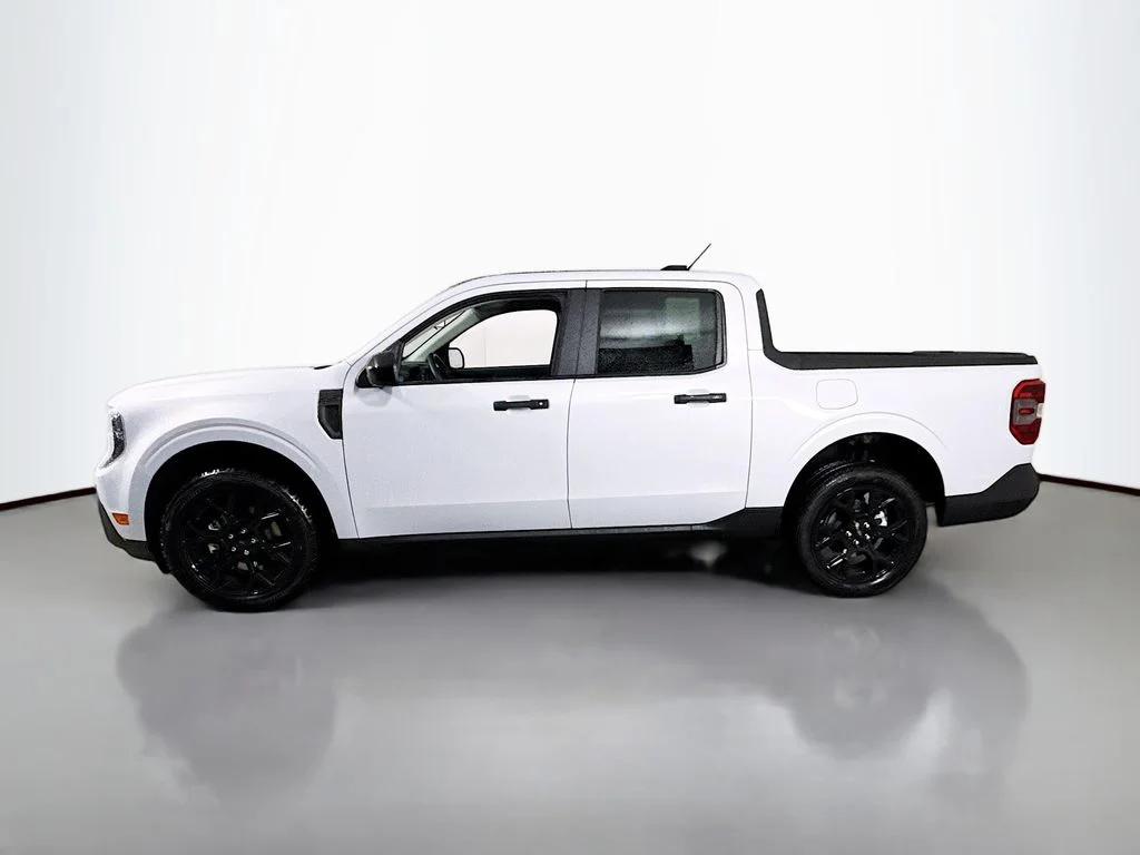 New 2026 Space White Metallic Ford XLT image 4