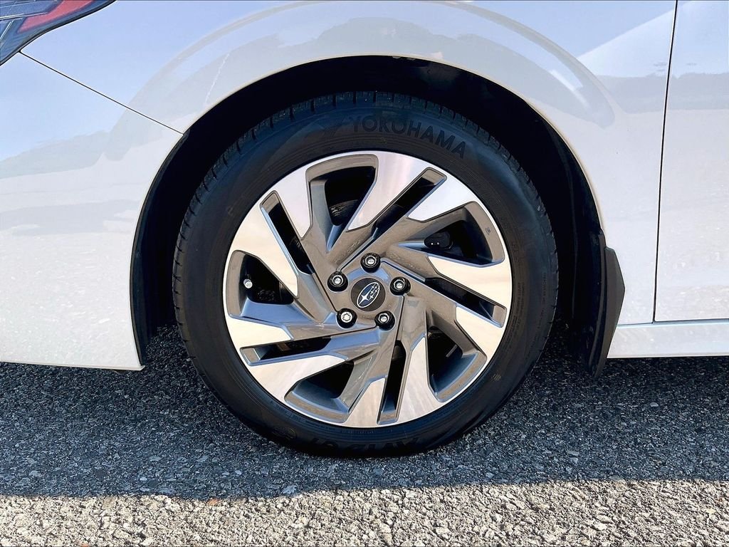Used 2025 Crystal White Pearl Subaru Limited image 7
