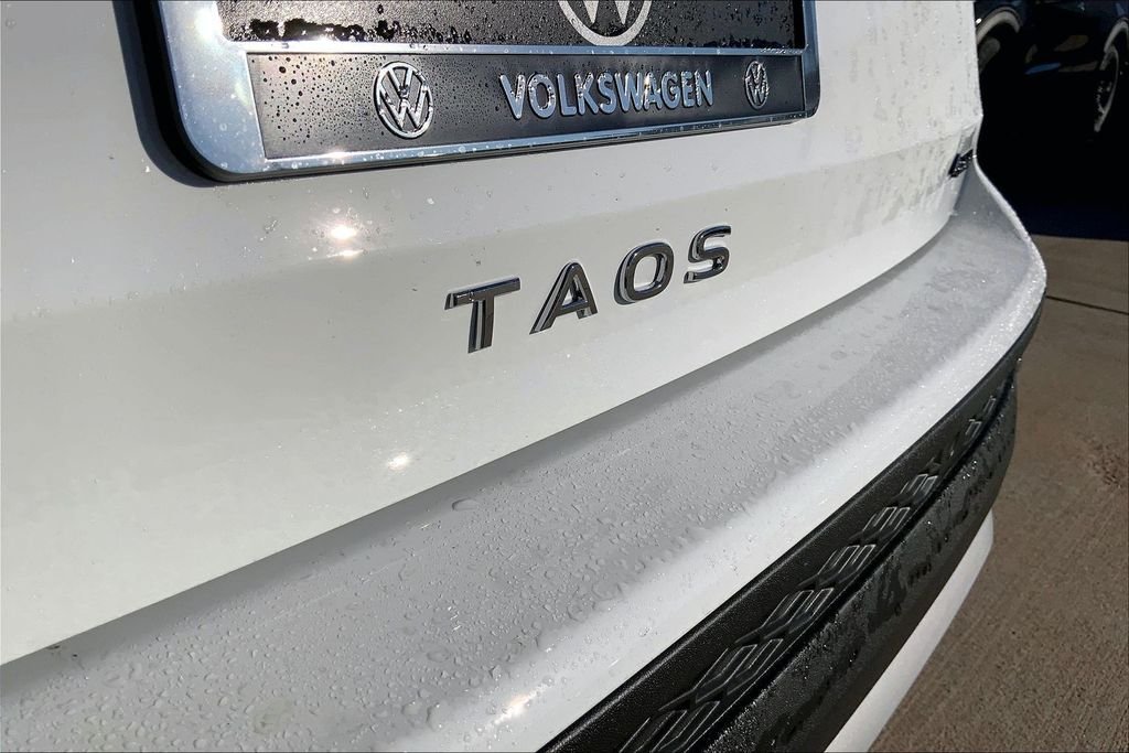 Used 2026 White Volkswagen 1.5T SE image 9