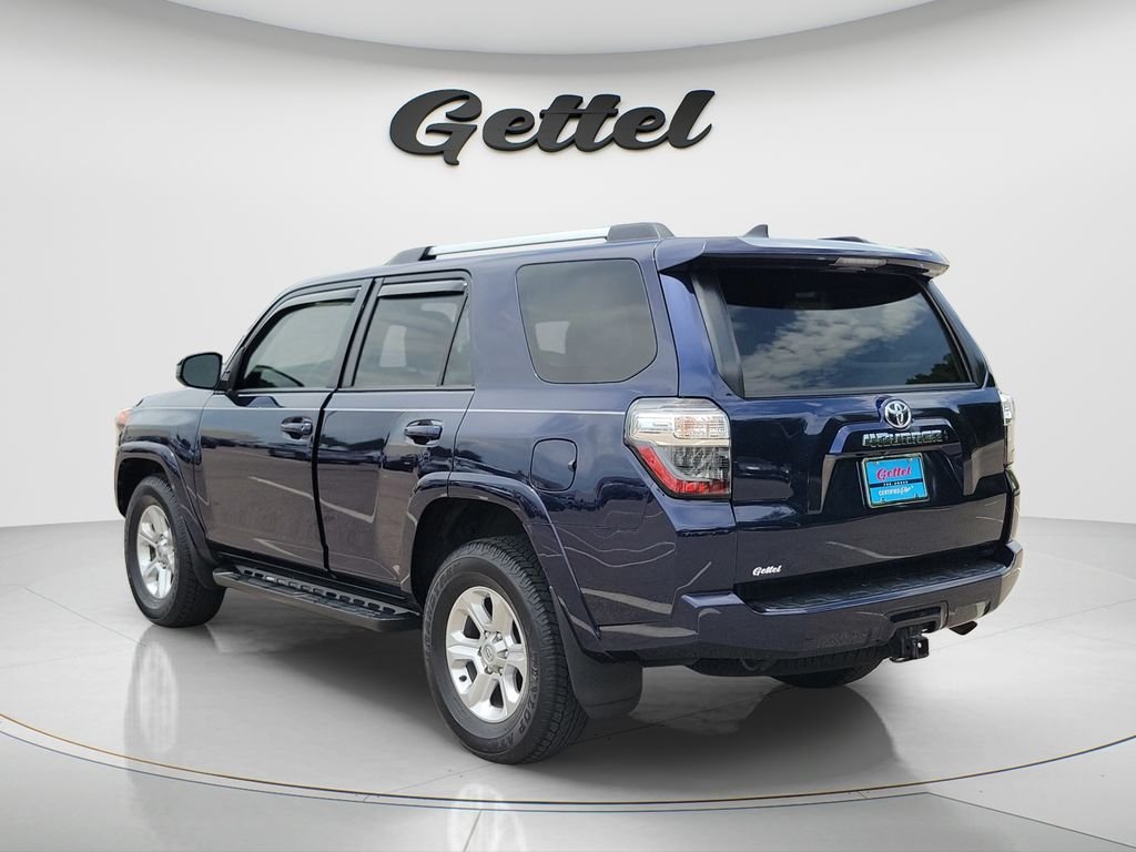 Used 2022 Blue Toyota SR5 image 7