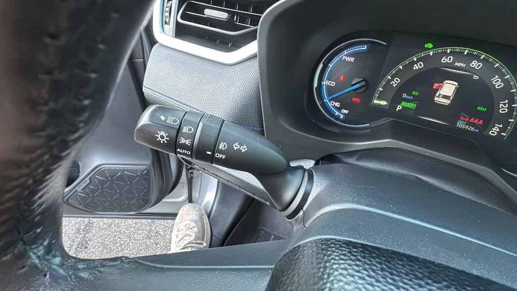 Used 2019 Silver Toyota XSE image 18