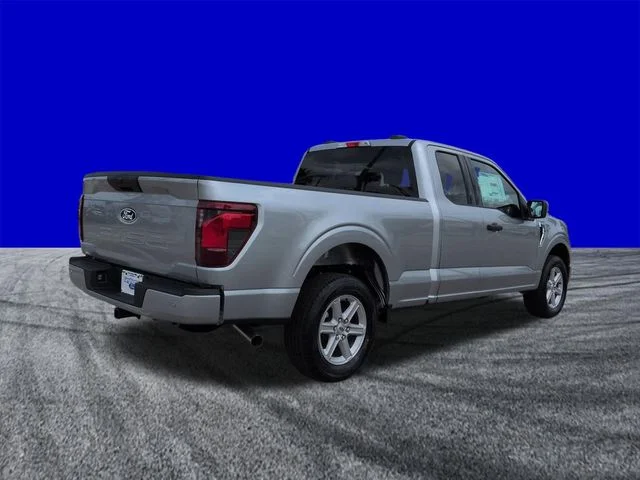 New 2026 Silver Ford XLT image 4