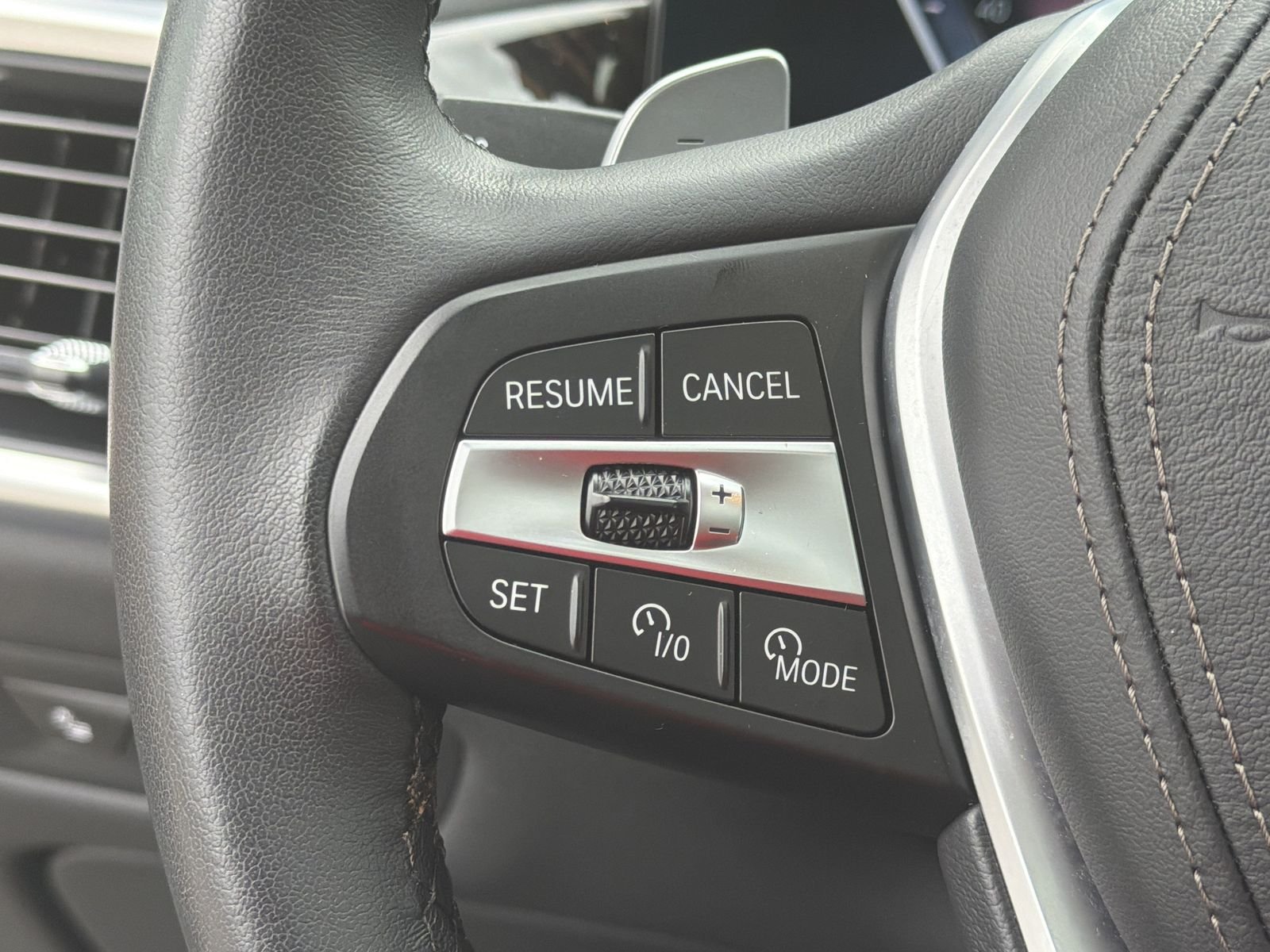Used 2026 White BMW xDrive40i image 14