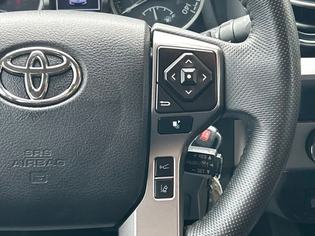 Used 2022 White Toyota SR5 image 52