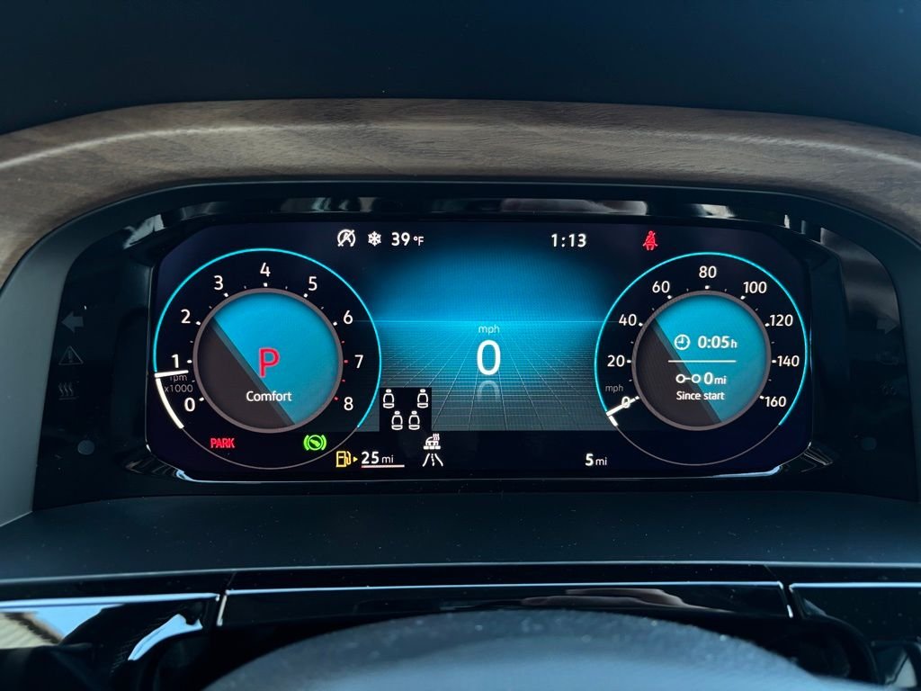 New 2026 Silver Volkswagen 2.0T SE w/Technology image 28