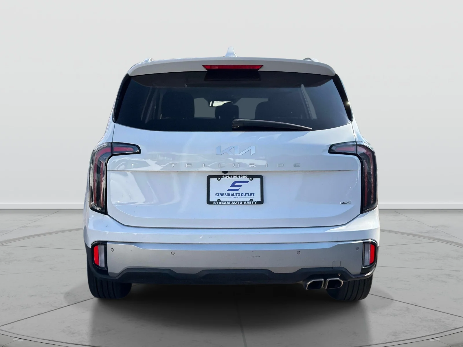 Used 2024 White Kia EX image 4