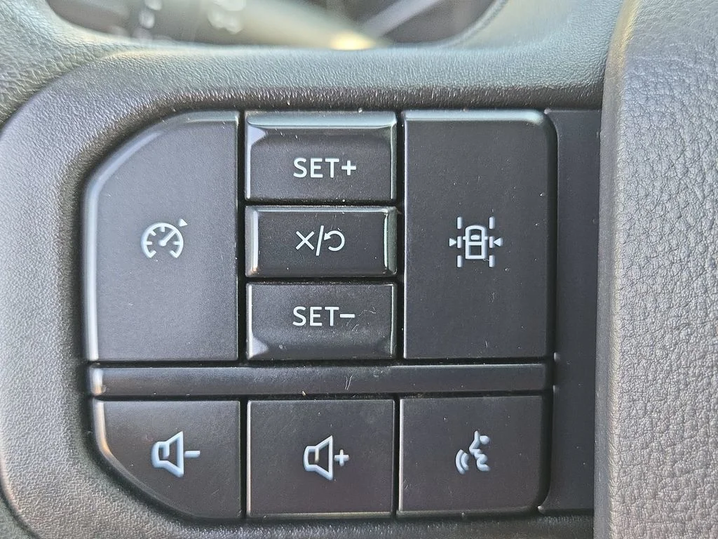 Used 2022 Silver Metallic Ford XLT image 48