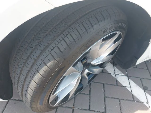 Used 2025 White Tesla Long Range image 31